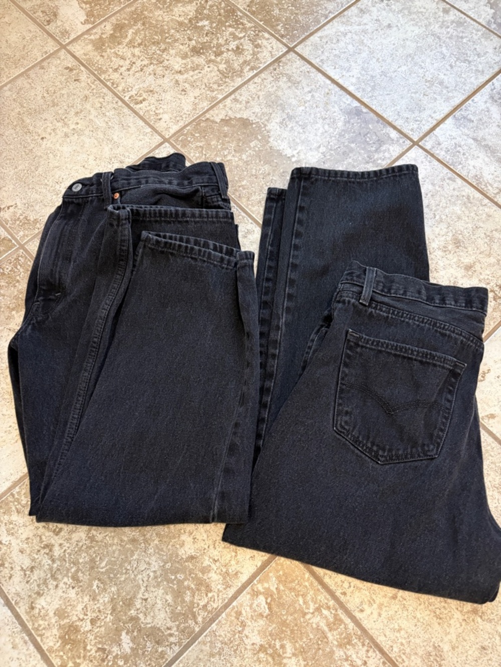Vintage Levi's 550 35/30. 2 Pair. Faded black Relaxed